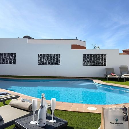 Villa Amorio A Spacious Modern Getaway With A Private Heated Pool & Sea Views Costa Adeje  Exterior foto