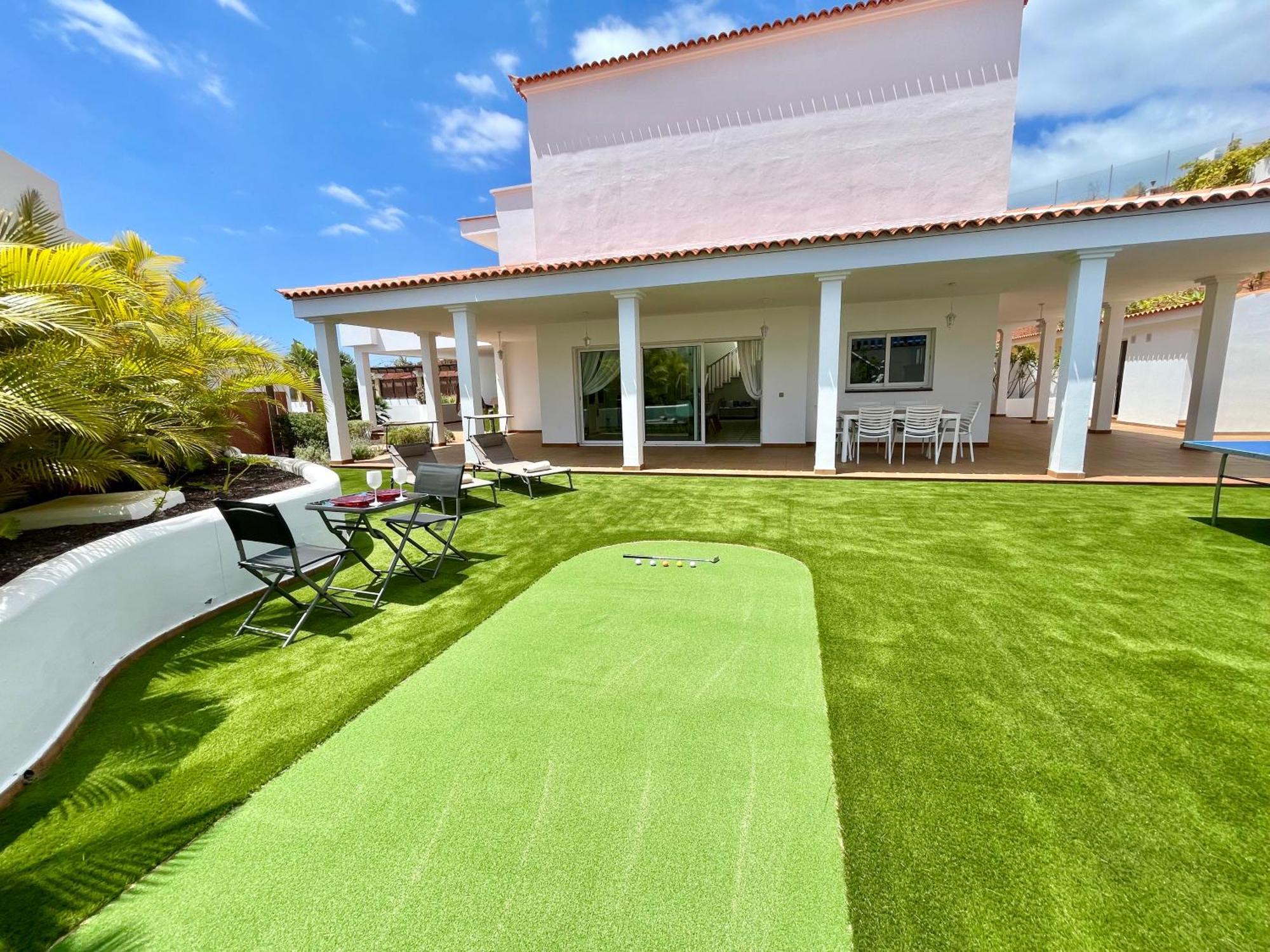 Villa Amorio A Spacious Modern Getaway With A Private Heated Pool & Sea Views Costa Adeje  Exterior foto