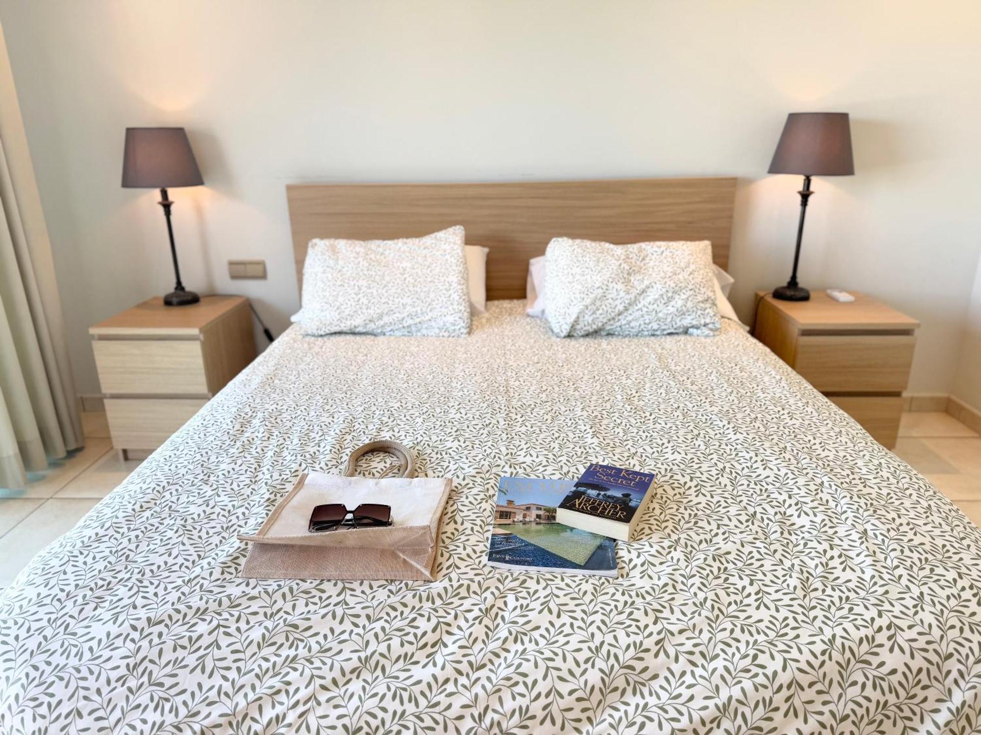 Villa Amorio A Spacious Modern Getaway With A Private Heated Pool & Sea Views Costa Adeje  Exterior foto